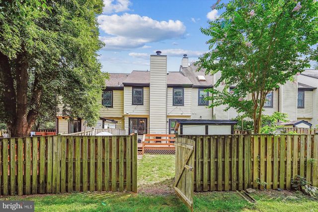 4 MILLARD CT, Sterling, VA 20165