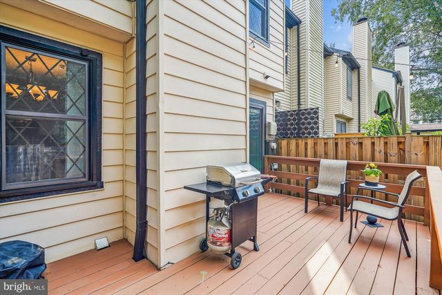 4 MILLARD CT, Sterling, VA 20165