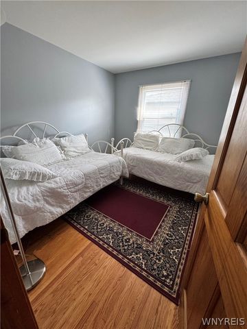 237 Brookside Drive, West Seneca, NY 14220