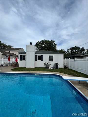 237 Brookside Drive, West Seneca, NY 14220