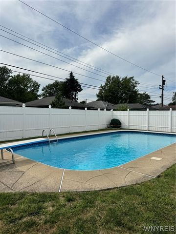 237 Brookside Drive, West Seneca, NY 14220