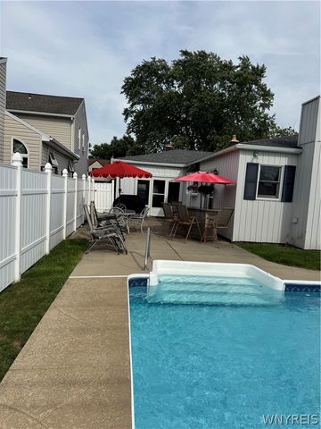 237 Brookside Drive, West Seneca, NY 14220