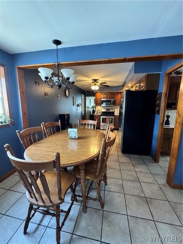 237 Brookside Drive, West Seneca, NY 14220