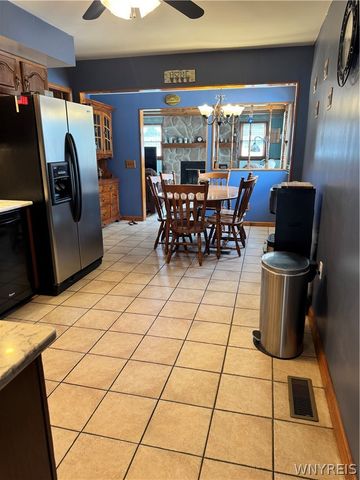 237 Brookside Drive, West Seneca, NY 14220