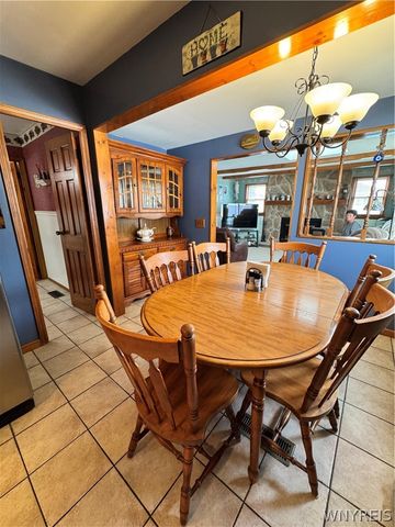 237 Brookside Drive, West Seneca, NY 14220