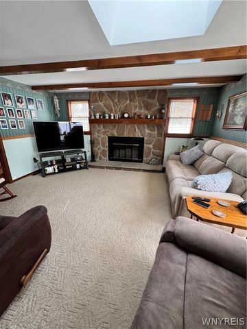 237 Brookside Drive, West Seneca, NY 14220