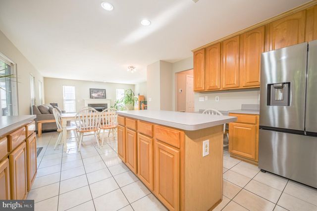 4929 FRISHMAN CT, Woodbridge, VA 22193