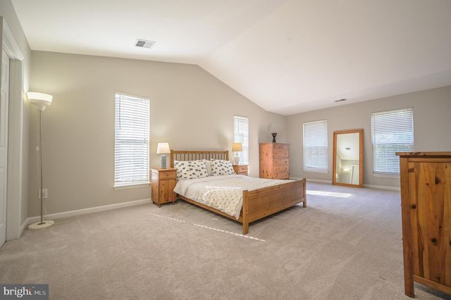 4929 FRISHMAN CT, Woodbridge, VA 22193