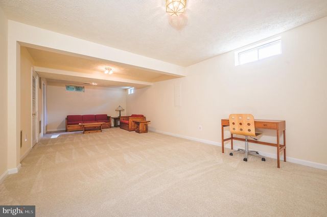 4929 FRISHMAN CT, Woodbridge, VA 22193