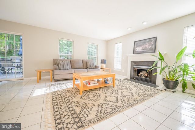 4929 FRISHMAN CT, Woodbridge, VA 22193