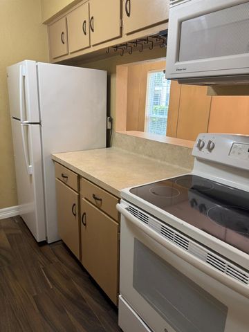 6402 Del Monte Drive 54, Houston, TX 77057