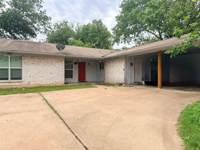 911 Kirschner PL A, Austin, TX 78758
