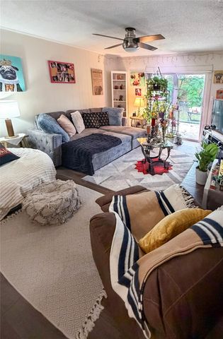911 Kirschner PL A, Austin, TX 78758