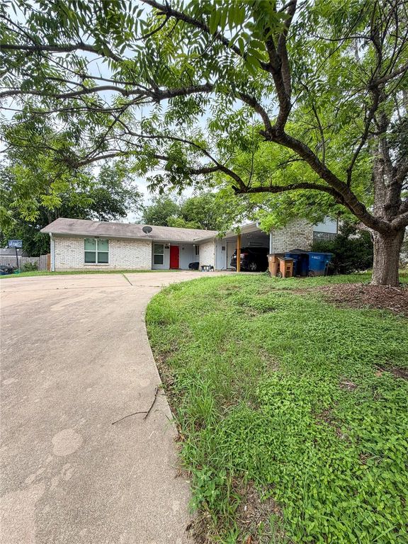 911 Kirschner PL A, Austin, TX 78758
