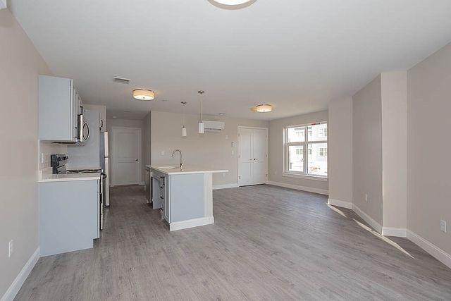 882 Massachusetts Ave 3A, Arlington, MA 02474