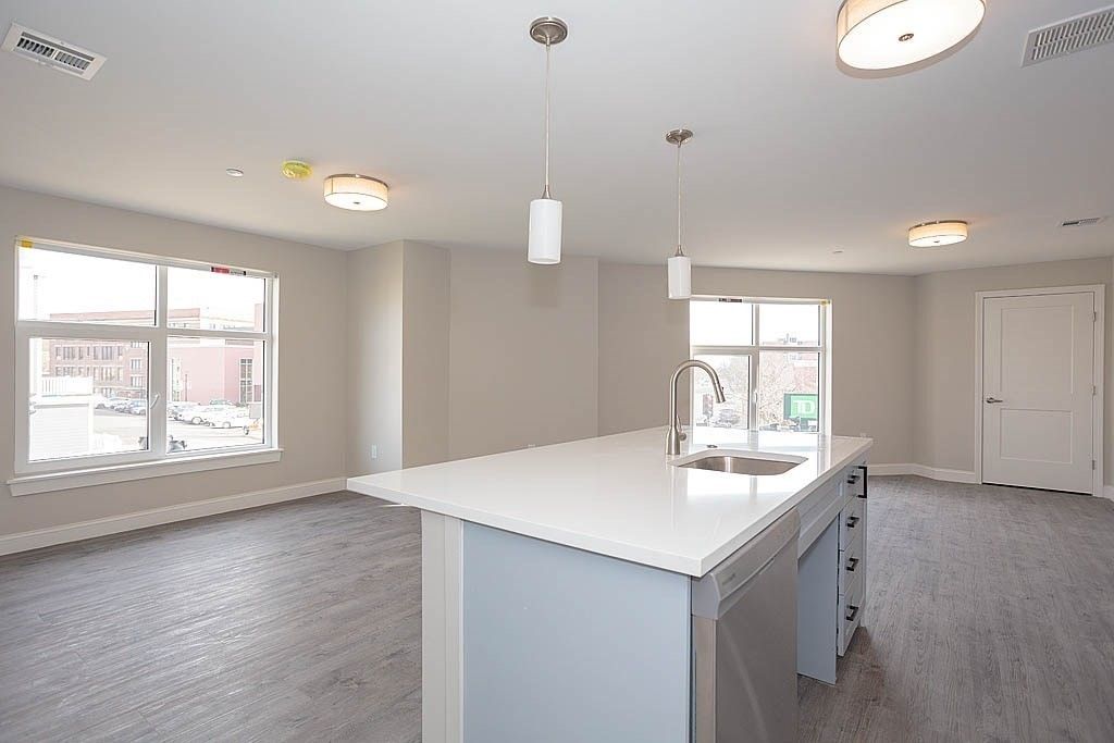 882 Massachusetts Ave 3A, Arlington, MA 02474