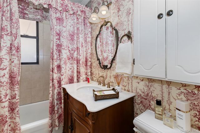 35 Parkview Avenue 1D, Bronxville, NY 10708