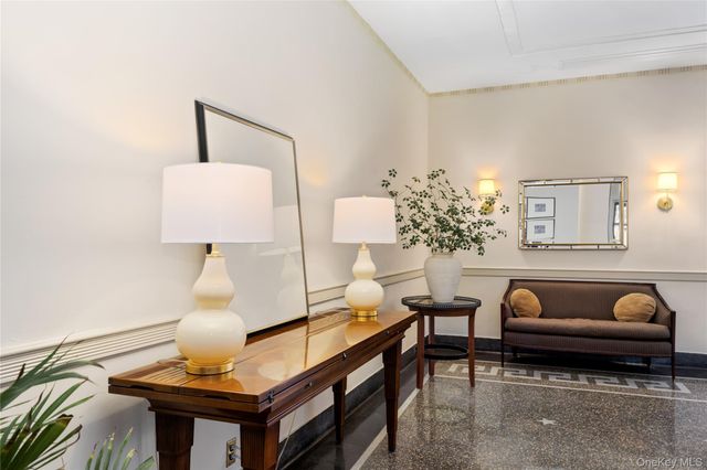 35 Parkview Avenue 1D, Bronxville, NY 10708