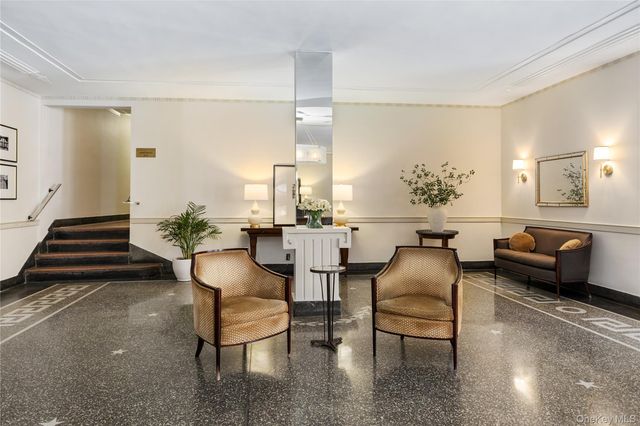 35 Parkview Avenue 1D, Bronxville, NY 10708