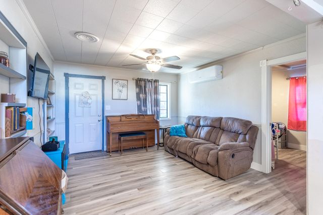 1012 State Street, Redding, CA 96001