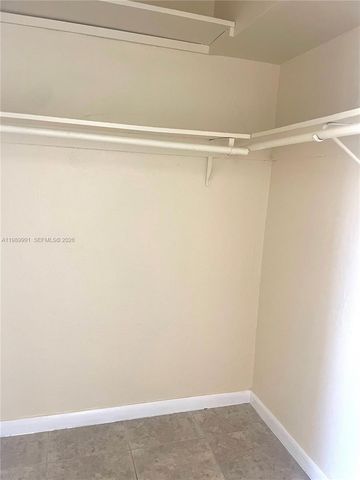 9375 SW 40th Ter 106, Miami, FL 33165