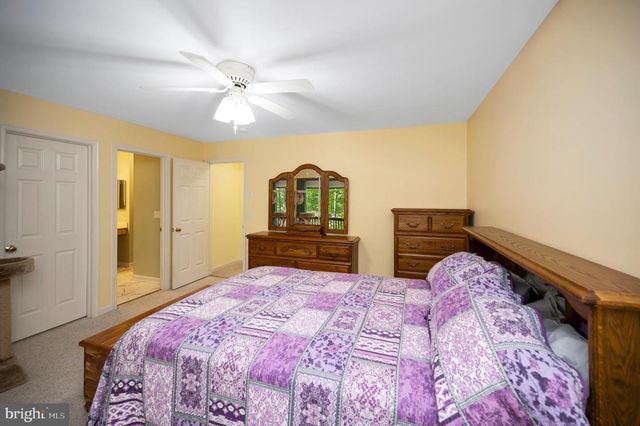 300 EDGEHILL DR, Locust Grove, VA 22508
