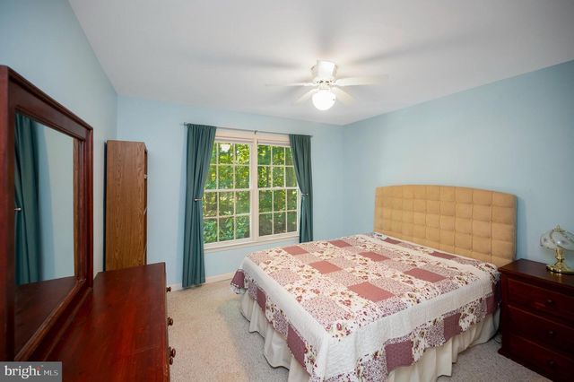 300 EDGEHILL DR, Locust Grove, VA 22508