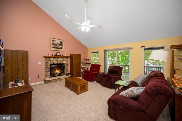 300 EDGEHILL DR, Locust Grove, VA 22508