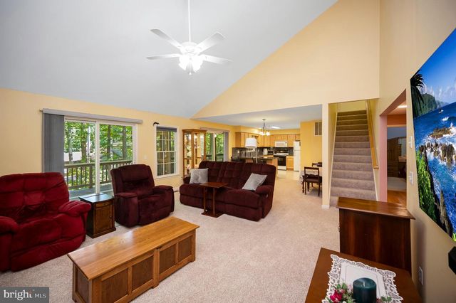 300 EDGEHILL DR, Locust Grove, VA 22508