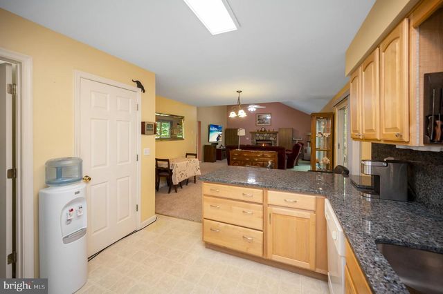 300 EDGEHILL DR, Locust Grove, VA 22508