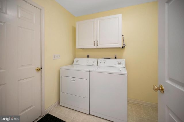300 EDGEHILL DR, Locust Grove, VA 22508