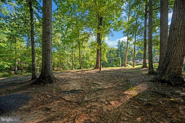 300 EDGEHILL DR, Locust Grove, VA 22508
