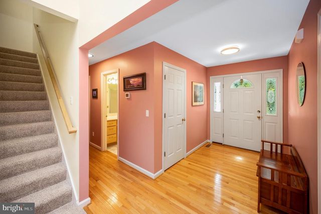 300 EDGEHILL DR, Locust Grove, VA 22508