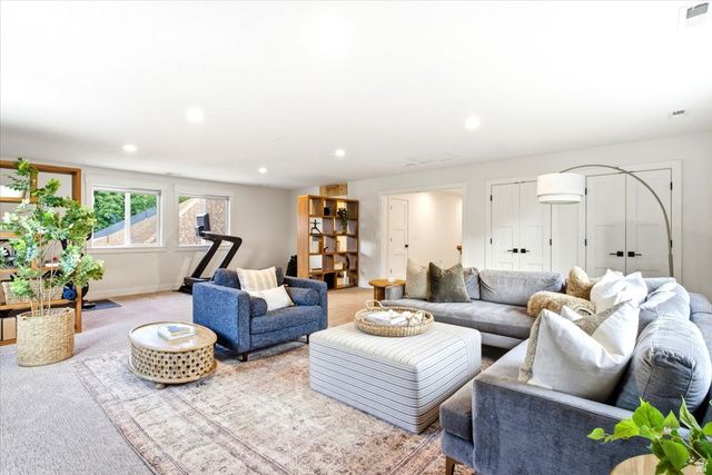 1129 E ROOSEVELT AVE, Salt Lake City, UT 84105