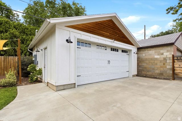 1129 E ROOSEVELT AVE, Salt Lake City, UT 84105