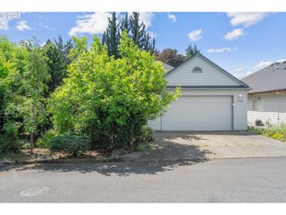 13900 Se RENOIR Ct, Clackamas, OR 97015