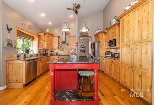 7063 Top Rim Way, Star, ID 83669