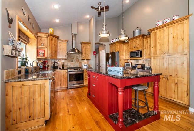 7063 Top Rim Way, Star, ID 83669