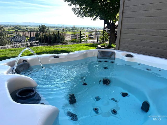 7063 Top Rim Way, Star, ID 83669