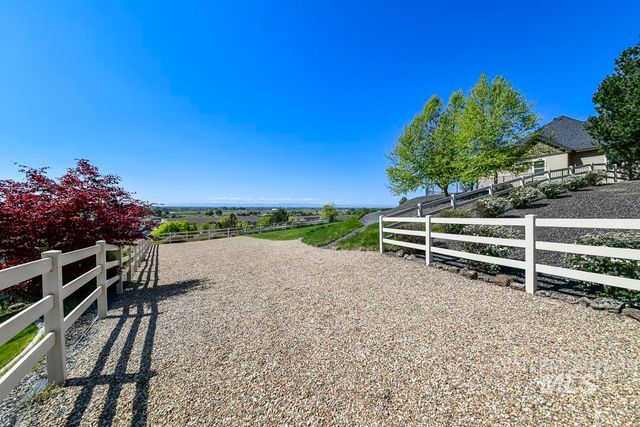 7063 Top Rim Way, Star, ID 83669