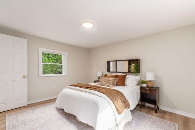 23 E Oak Street, Canal Winchester, OH 43110