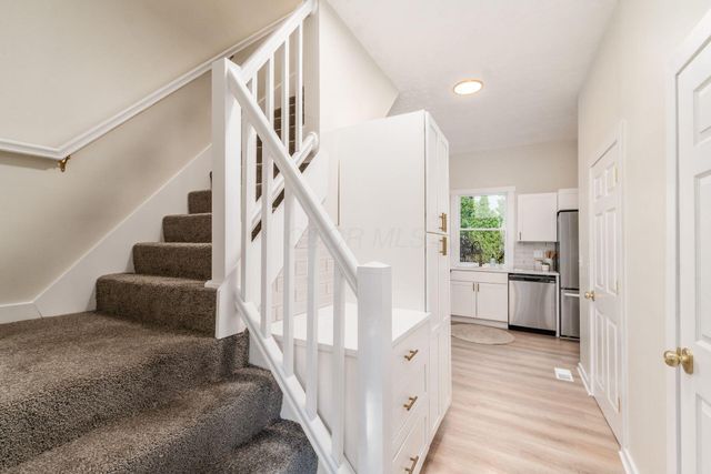 23 E Oak Street, Canal Winchester, OH 43110