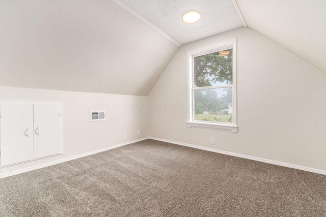 23 E Oak Street, Canal Winchester, OH 43110