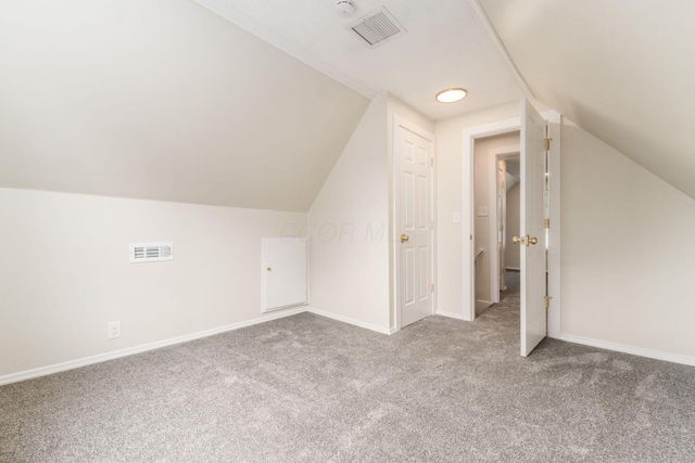 23 E Oak Street, Canal Winchester, OH 43110