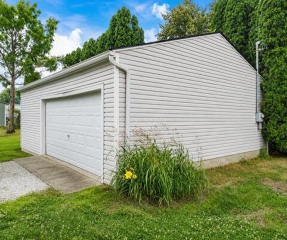 23 E Oak Street, Canal Winchester, OH 43110