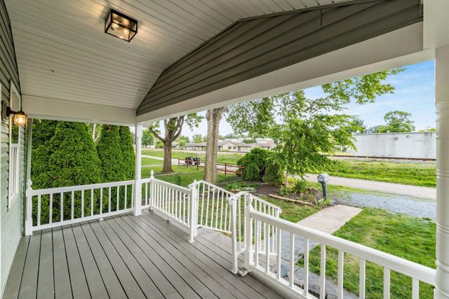 23 E Oak Street, Canal Winchester, OH 43110