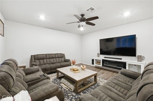 24703 Lightning Way, Moreno Valley, CA 92551