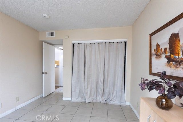 2507 15th 118, Long Beach, CA 90804