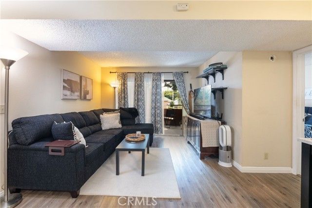 2507 15th 118, Long Beach, CA 90804
