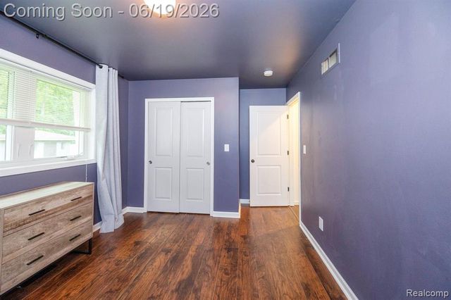 17680 Fox Glen Drive, Riverview, MI 48193